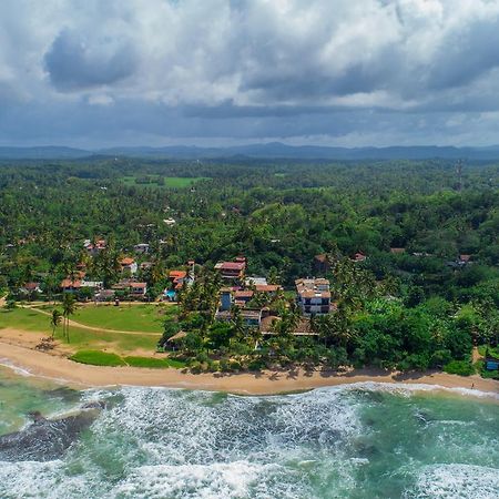 Villa Tissa Beach Resort Уелигама Екстериор снимка