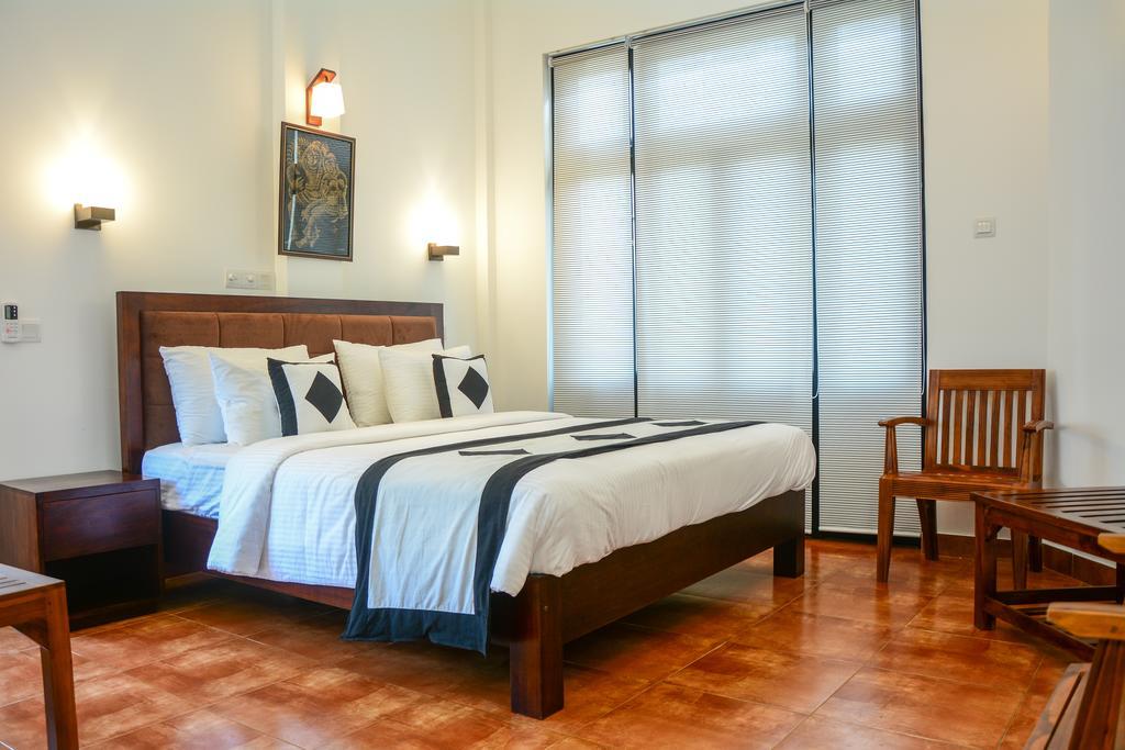 Villa Tissa Beach Resort Уелигама Екстериор снимка