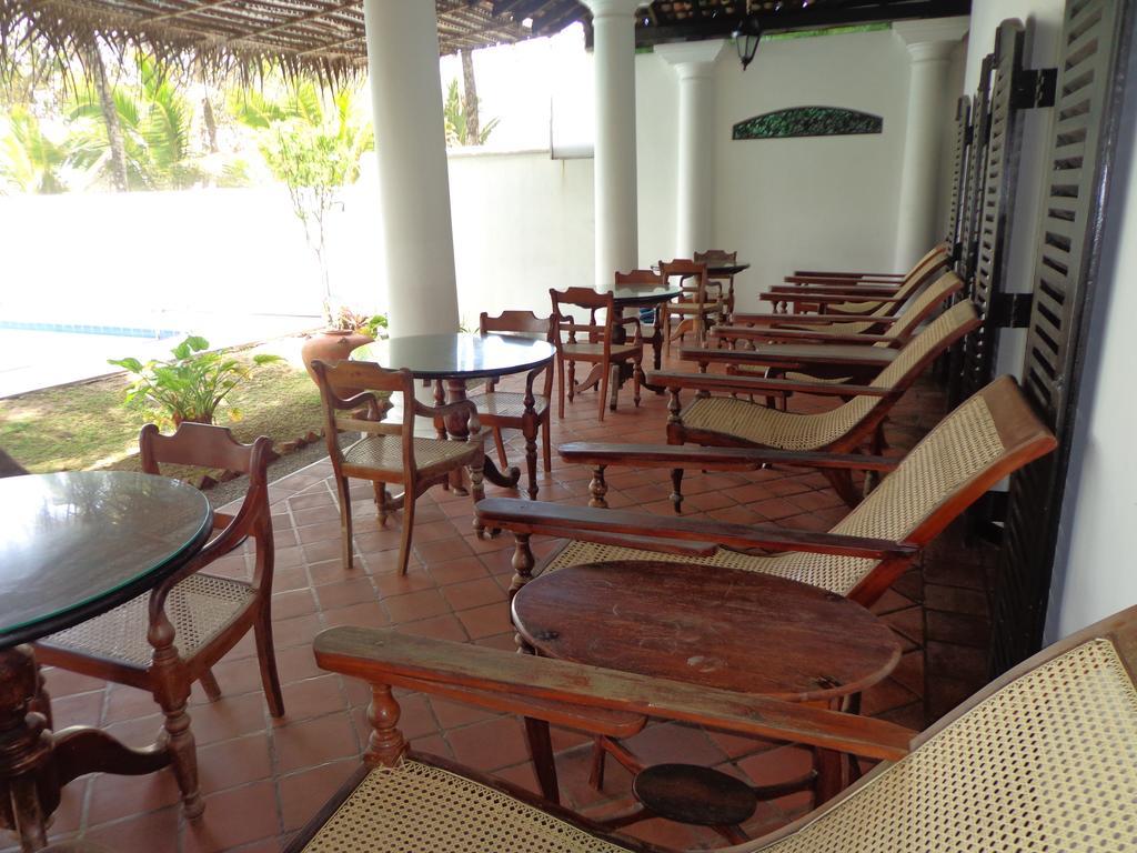 Villa Tissa Beach Resort Уелигама Екстериор снимка