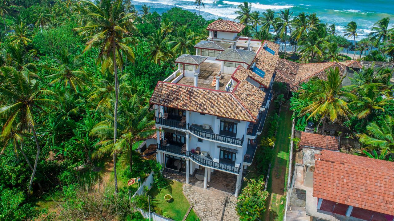 Villa Tissa Beach Resort Уелигама Екстериор снимка