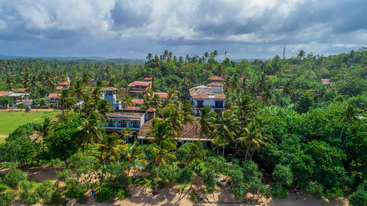 Villa Tissa Beach Resort Уелигама Екстериор снимка