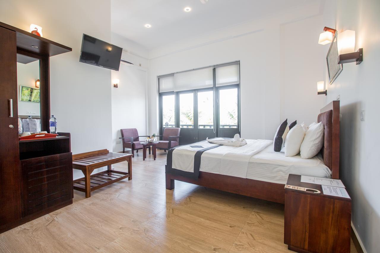 Villa Tissa Beach Resort Уелигама Екстериор снимка